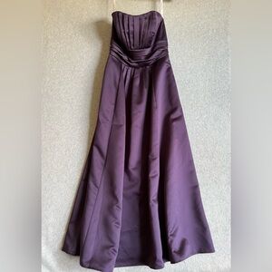David’s Bridal Women’s Size 2 Purple Berries Strapless Dress Gown